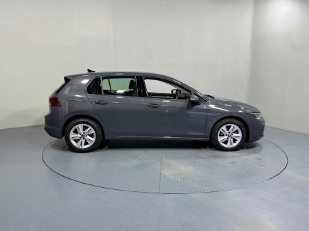 2023 Volkswagen Golf Automatic 1.0 Tsi €27,400 thumbnail