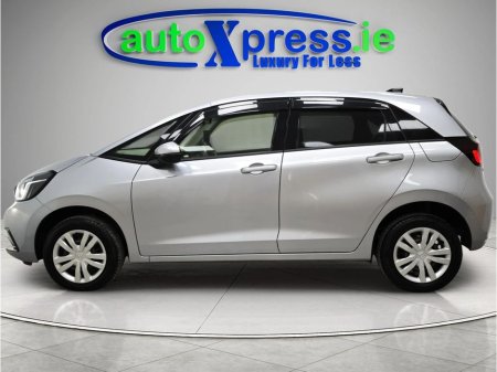 2020 Honda Fit 1.5 EHEV BASIC Hybrid, Automatic, Reversing camera €16,995 thumbnail