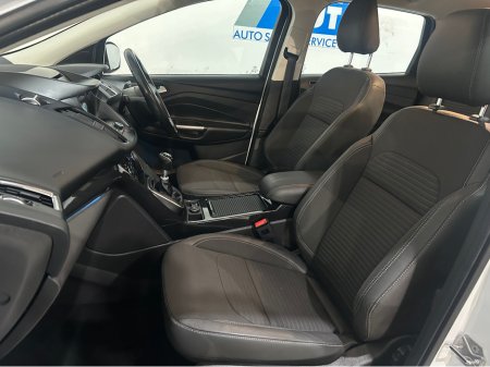 2019 Ford Kuga TITANIUM 5 Seat 2.0 150PS AWD 6SPEED 4DR €14,750 thumbnail