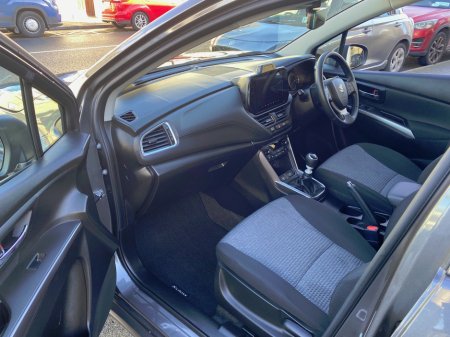 2025 Suzuki S-CROSS 1.4 B/JET HYBRID MOTIO €33,000 thumbnail