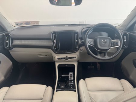 2020 Volvo XC40 - thumbnail 17