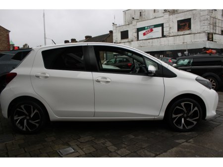 2016 Toyota Vitz 1.0 PETROL 69 BHP 5DR AUTOMATIC €9,750 thumbnail