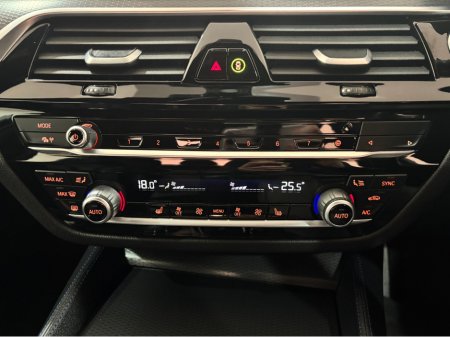 2023 BMW 5 Series - thumbnail 13