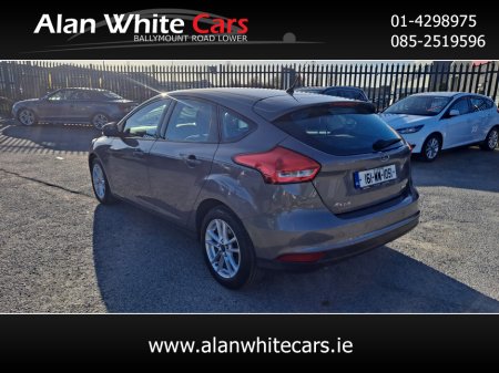 2016 Ford Focus - thumbnail 6