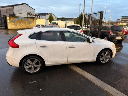 2014 Volvo V40 2.0 D4 ES AUTO €10,499 thumbnail