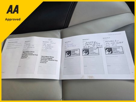 2017 Volvo V40 CROSS * ONLY 49K MILES * D2 2.0 DIESEL * €16,995 thumbnail