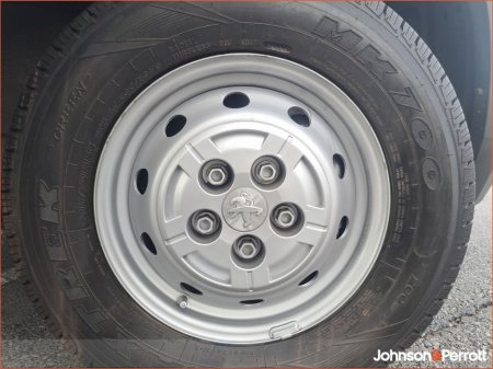 2022 Peugeot Boxer BOXER 335 L3 H2 2.2 HDI Diesel €20,325 thumbnail