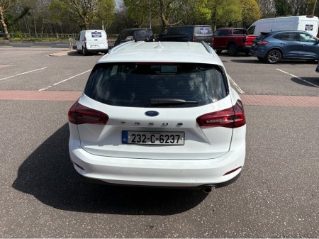 2023 Ford Focus - thumbnail 6