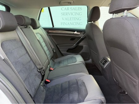 2016 Volkswagen Golf - thumbnail 17