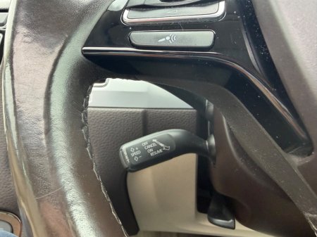 2018 Volkswagen Touareg - thumbnail 26