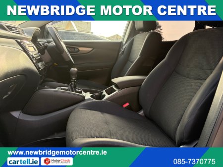 2014 Nissan Qashqai - thumbnail 17