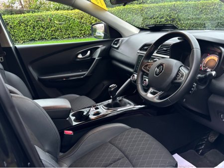2019 Renault Kadjar 1.5 DCI ICONIC *LOW KLMS*SAT NAV*REVERSE CAMERA*AA AAPROVED* €16,450 thumbnail