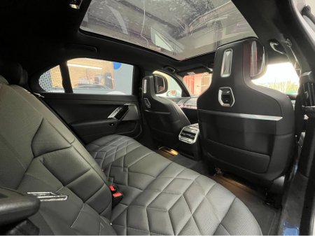 2025 BMW i7 - thumbnail 27