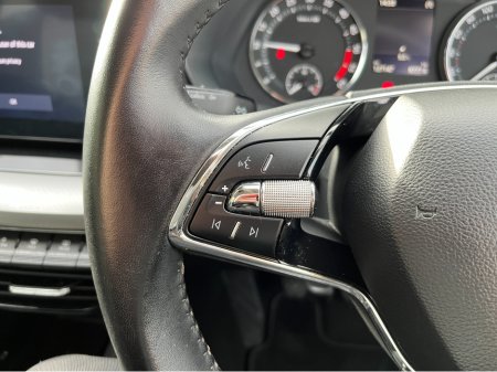 2023 Skoda Octavia AMBITION 2.0 TDI DIESEL //REVERSE CAMERA// €22,950 thumbnail