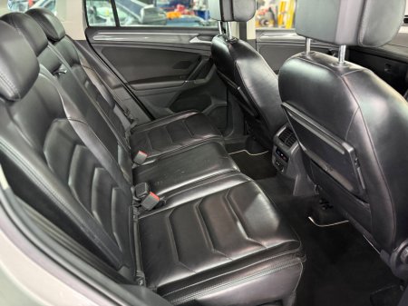 2018 Volkswagen Tiguan - thumbnail 21
