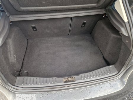 2016 Ford Focus - thumbnail 17