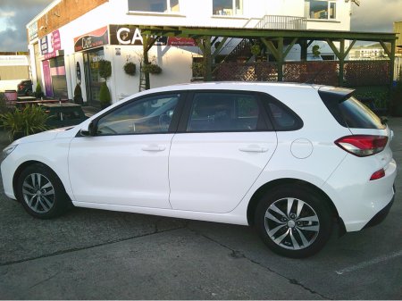 2017 Hyundai i30 NEW NCT 2028, DELUX, CRUISE , REVERSE CAMERA, €180 TAX, LOW KMS. HISTORY. €12,999 thumbnail