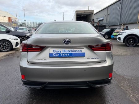 2016 Lexus IS 300 h - thumbnail 6