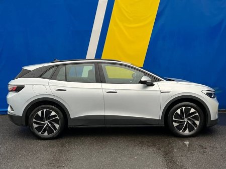 2023 Volkswagen ID.4 PURE LIFE 52KWH // PARKING SENSORS // AMBIENT LIGHTING // HEATED STEERING WHEEL €23,900