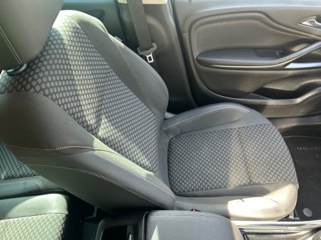 2017 Opel Zafira - thumbnail 14