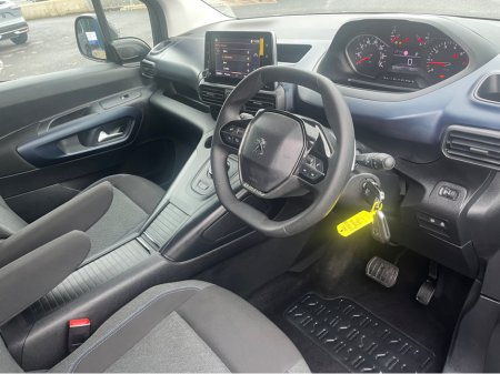 2023 Peugeot Rifter - thumbnail 14