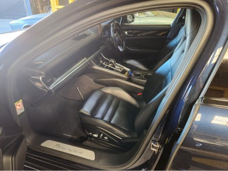 2017 Porsche Panamera E-HYBRID 4 S/A 5DR AU AUTO// STUNNING LOW MILEAGE EXAMPLE// SUPERB SPEC// €46,999