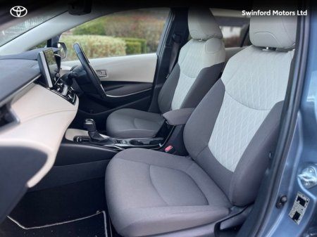 2022 Toyota Corolla HYBRID LUNA SP SPORT 4DR AUTO €27,500 thumbnail