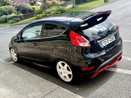 2013 Ford Fiesta - thumbnail 5