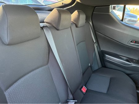 2018 Toyota C-HR 1.8 HUBRID AUTO LOW KMS €17,450 thumbnail
