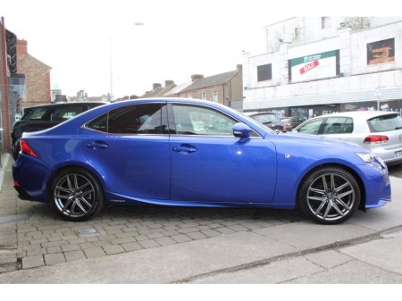 2015 Lexus IS 300 h - thumbnail 5