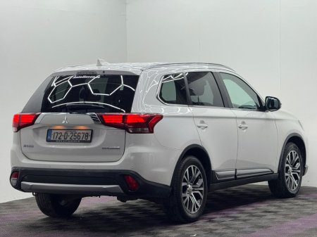 2017 Mitsubishi Outlander - thumbnail 6