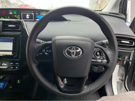 2022 Toyota Prius €21950 2022 TOYOTA PRIUS S 1.8 AUTOMATIC / CRUISE CONTROL / REVERSE CAMERA AND MORE €21,950 thumbnail