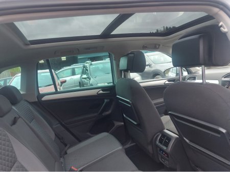 2018 Volkswagen Tiguan - thumbnail 6