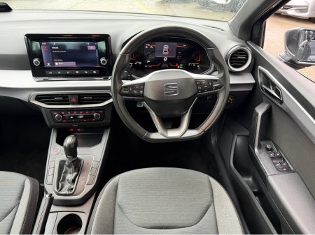 2023 SEAT Ibiza Folding Mirrors...Background Lighting €17,400 thumbnail