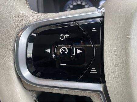 2017 Volvo XC90 D4 FWD INSCRIPTION GT 5DR AUTO €29,750 thumbnail