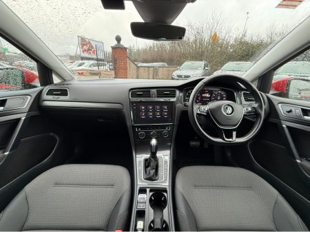 2020 Volkswagen Golf COMFORTLINE 1.2 AUTO €19,450 thumbnail