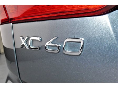 2023 Volvo XC60 - thumbnail 21