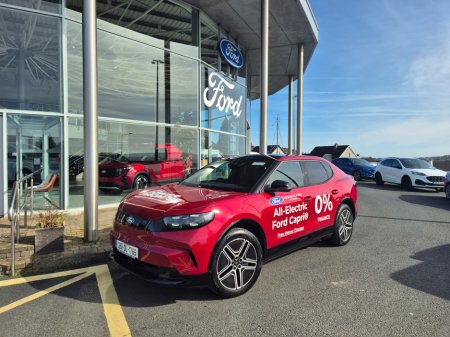 2025 Ford Capri - thumbnail 1