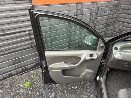 2010 Fiat Panda 1.1 ACTIVE ECO 5DR €2,495 thumbnail