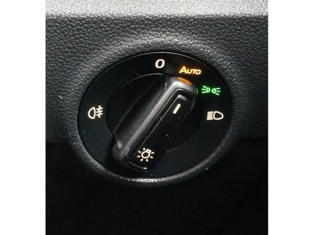 2024 Volkswagen T-Roc LIFE 2.0 TDI 116HP *APP CONNECT, ADAPTIVCE CRUISE CONTRO, BLUETOOTH* €31,495 thumbnail