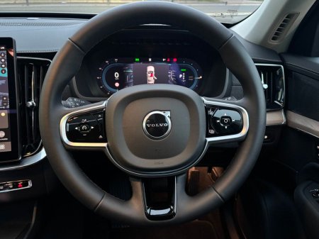 2025 Volvo XC90 T8 PLUS OPEN PAN ROOF €79,995 thumbnail