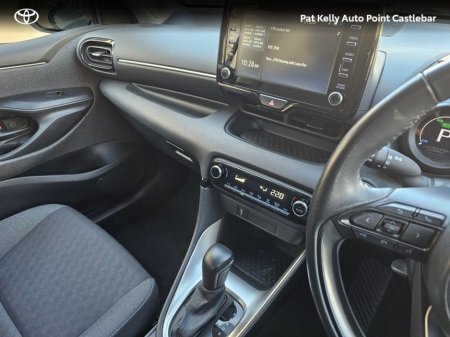 2022 Toyota Yaris - thumbnail 13