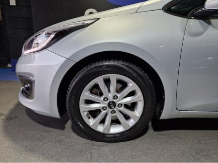 2017 Kia Ceed AUTOMATIC-1.6 CRDI-LOW MILEAGE €10,450 thumbnail
