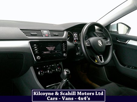 2017 Skoda Superb - thumbnail 16