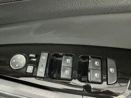 2026 Kia Sportage New SEM PHEV €51,500 thumbnail