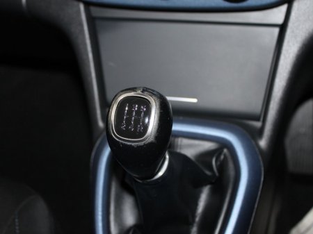 2015 Hyundai i10 - thumbnail 19