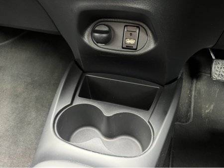 2015 Toyota Yaris TERRA 1.0 PETROL €8,950 thumbnail