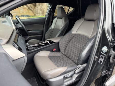 2023 Toyota C-HR HYBRID..KEYLESS ENTRY €22,350 thumbnail