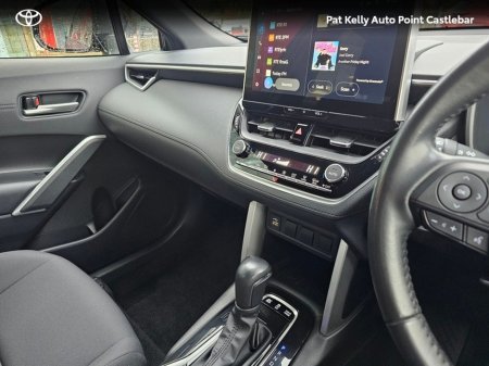 2023 Toyota Corolla Cross COROLLA CROSS LUNA 2.0 €32,500 thumbnail