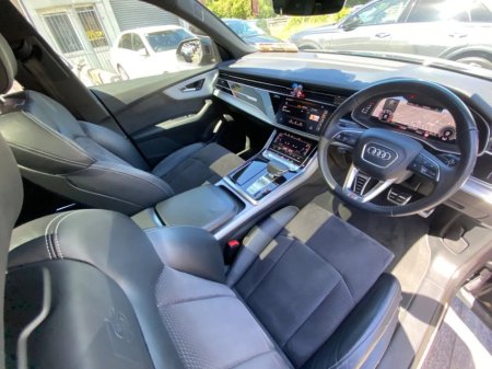 2018 Audi Q8 - thumbnail 9